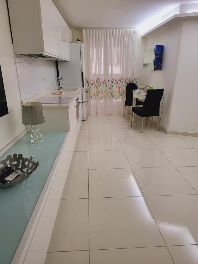 Megara House Apartment Наполи Екстериор снимка